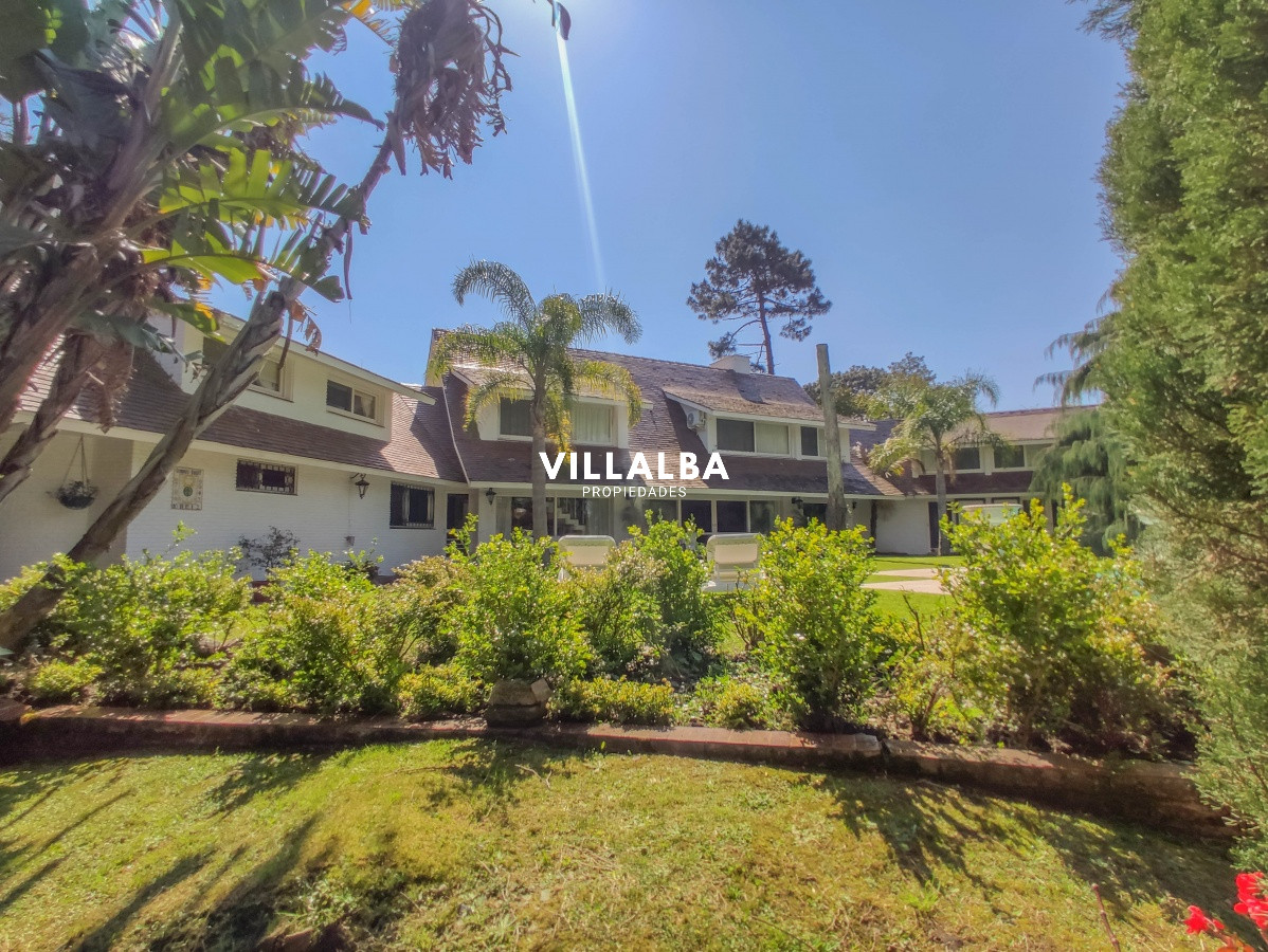 Apartamento ID.566 - Casa en venta el Playa Mansa, Punta del Este 
