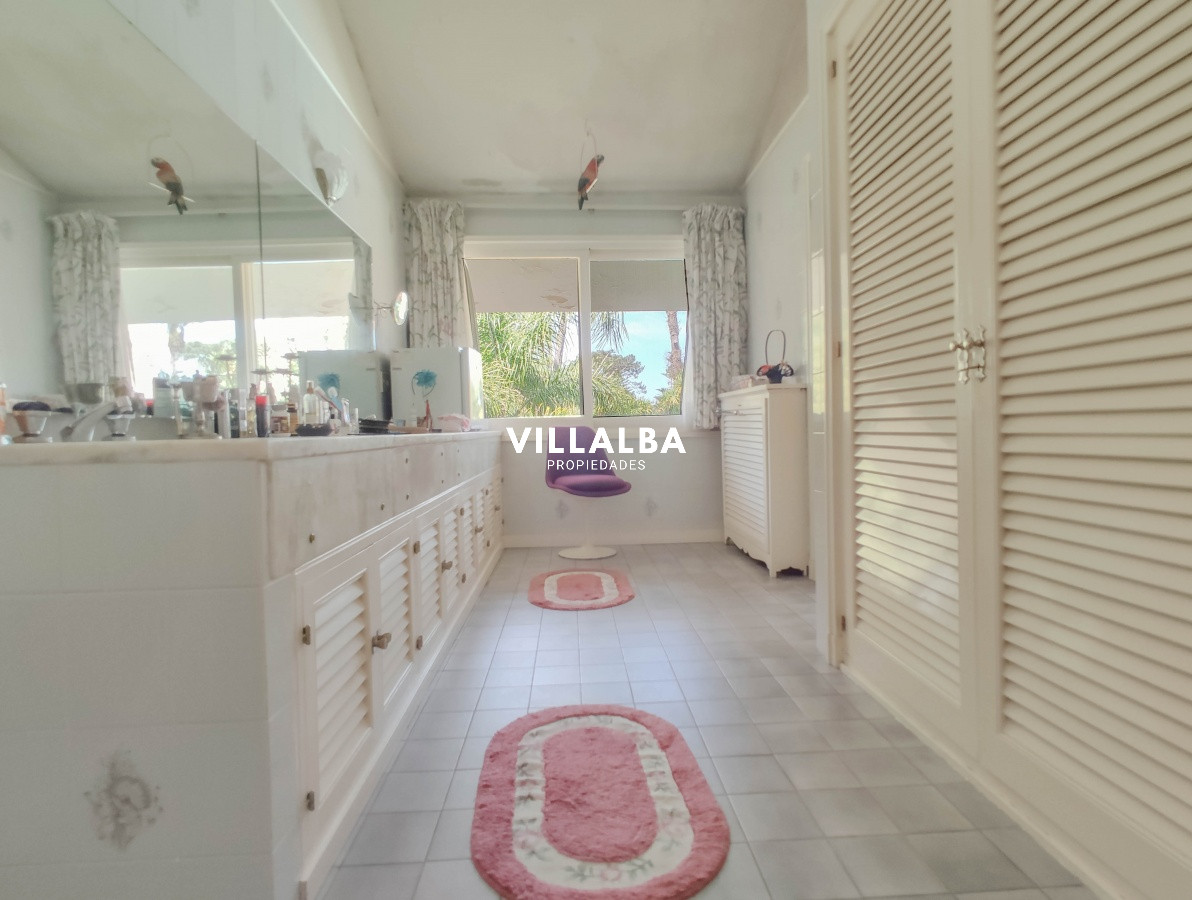 Apartamento ID.566 - Casa en venta el Playa Mansa, Punta del Este 