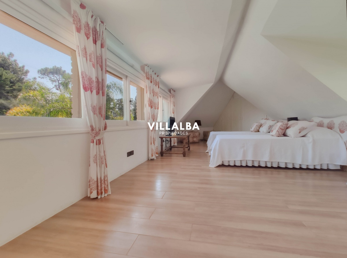 Apartamento ID.566 - Casa en venta el Playa Mansa, Punta del Este 
