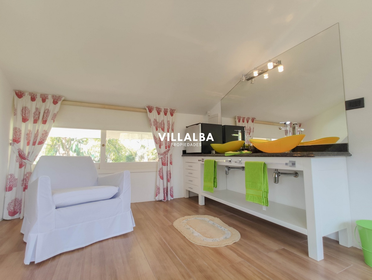 Apartamento ID.566 - Casa en venta el Playa Mansa, Punta del Este 