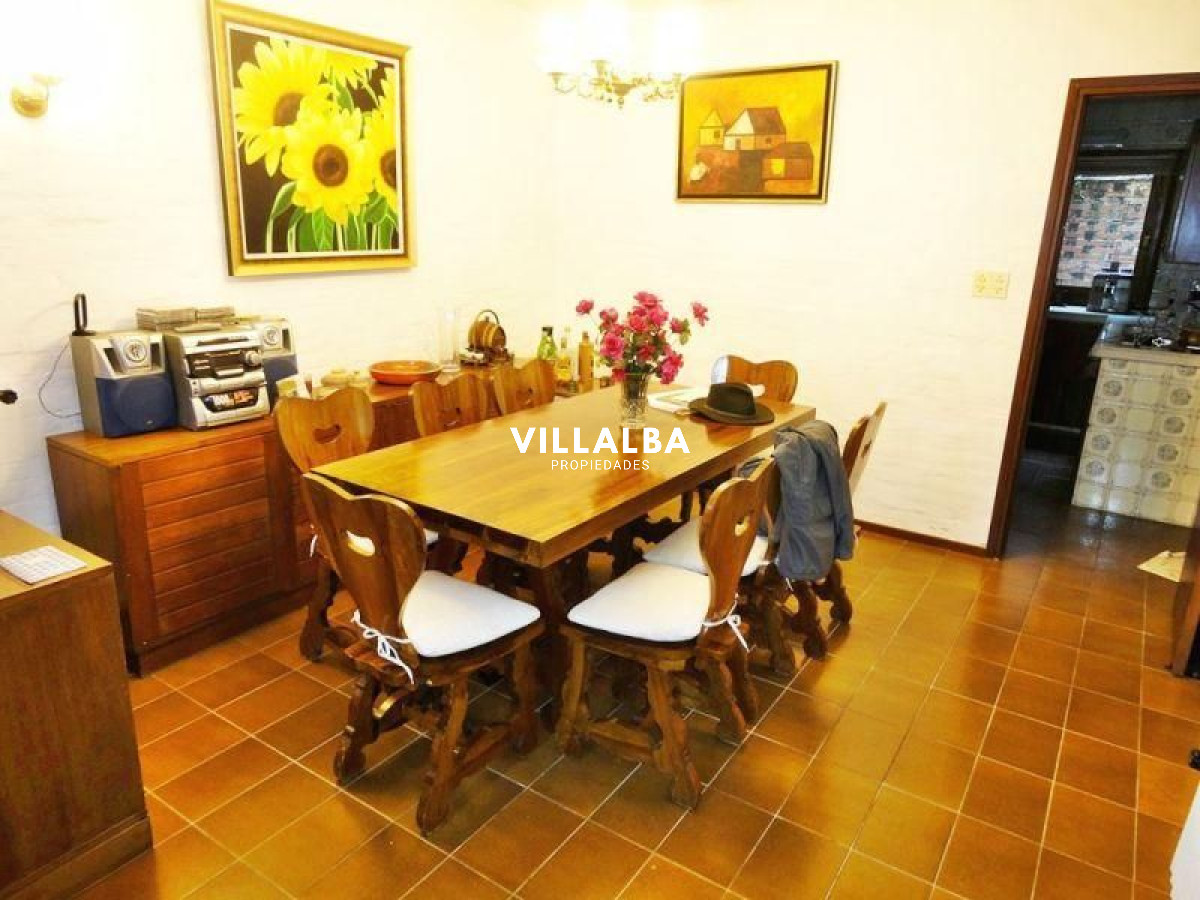 Casa ID.393 - Casa en venta Playa Mansa 3 dormitorios