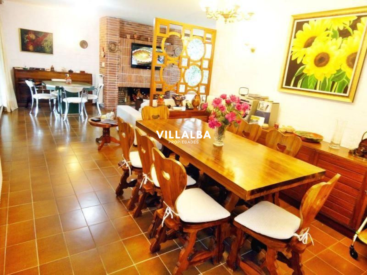 Casa ID.393 - Casa en venta Playa Mansa 3 dormitorios