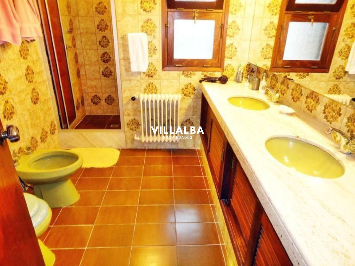 Casa ID.393 - Casa en venta Playa Mansa 3 dormitorios