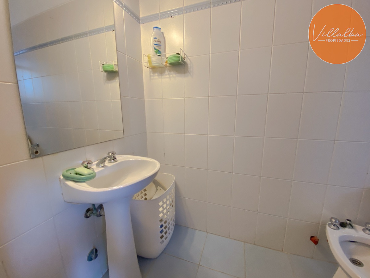 Apartamento ID.572 - Casa en venta Playa Mansa 7 dormitorios o mas