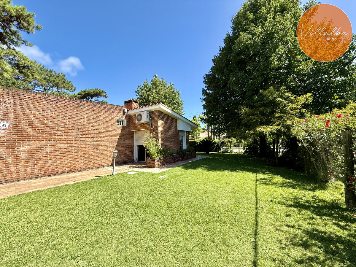 Casa en venta en Av Córdoba, Punta del Este, Maldonado - GoPunta - Portal Inmobiliario de Punta del Este - Maldonado