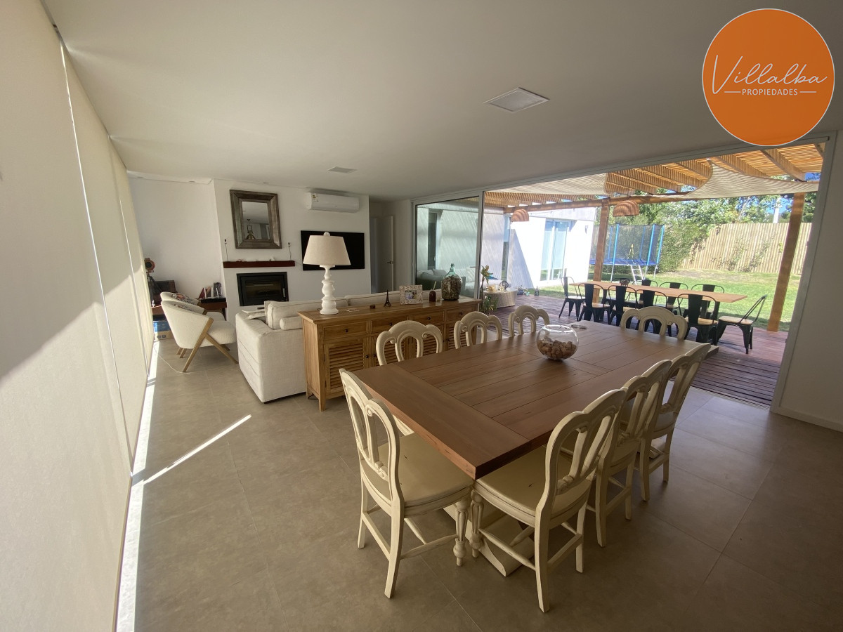 Apartamento ID.1680 - Casa a estrenar  de 3 dormitorios y 3 Baños en Barrio Privado Punta del Este