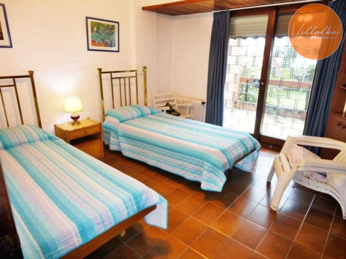 Apartamento ID.393 - Casa en venta Playa Mansa 3 dormitorios