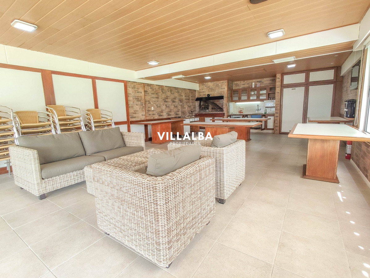 Apartamento ID.4804 - Apartamento de 3 dormitorios y medio, Chiverta, Punta del Este.