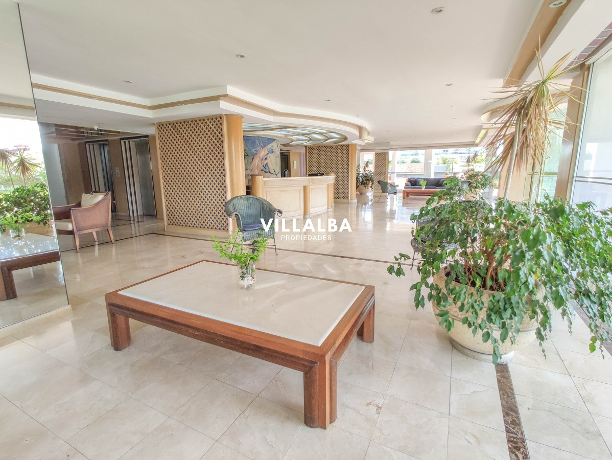 Apartamento ID.4804 - Apartamento de 3 dormitorios y medio, Chiverta, Punta del Este.