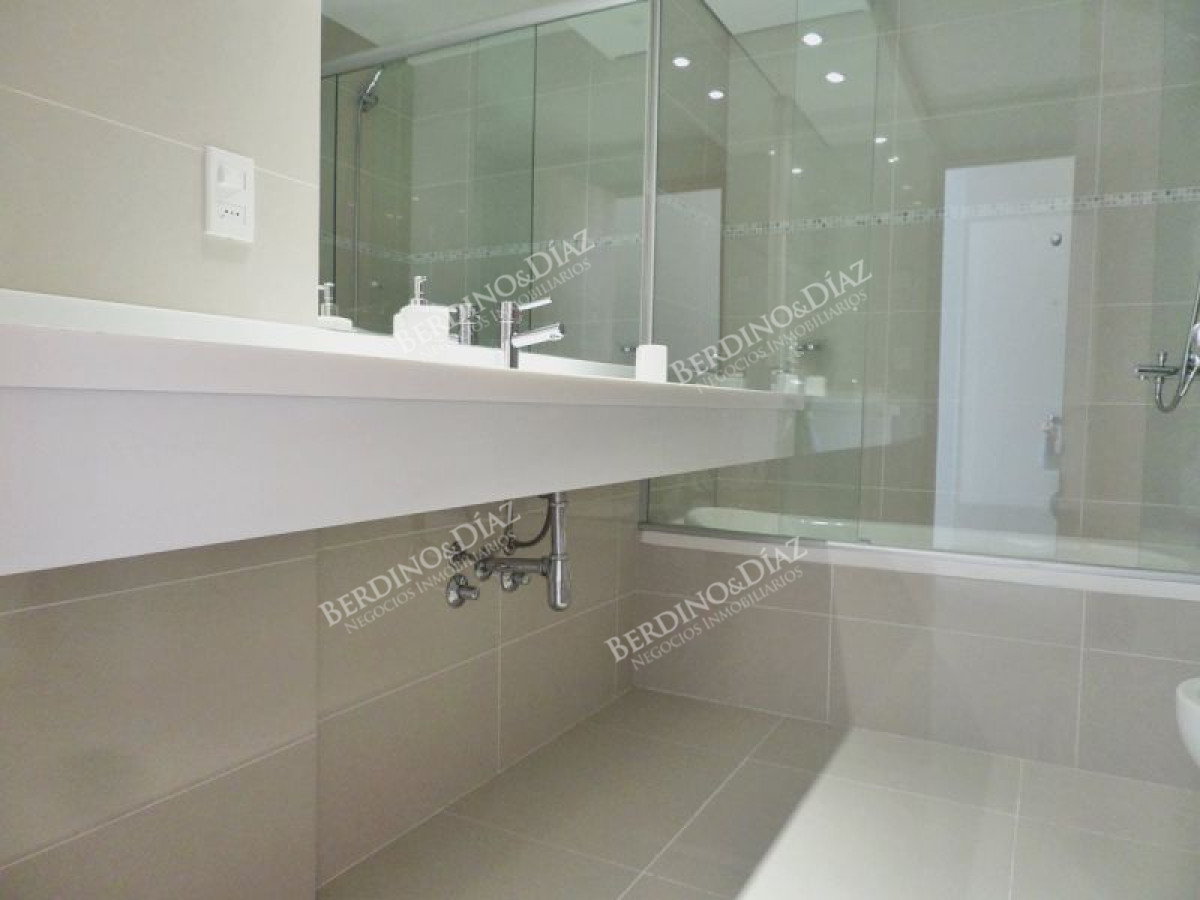 Apartamento ID.959 - Apartamento en venta Playa Mansa 3 dormitorios