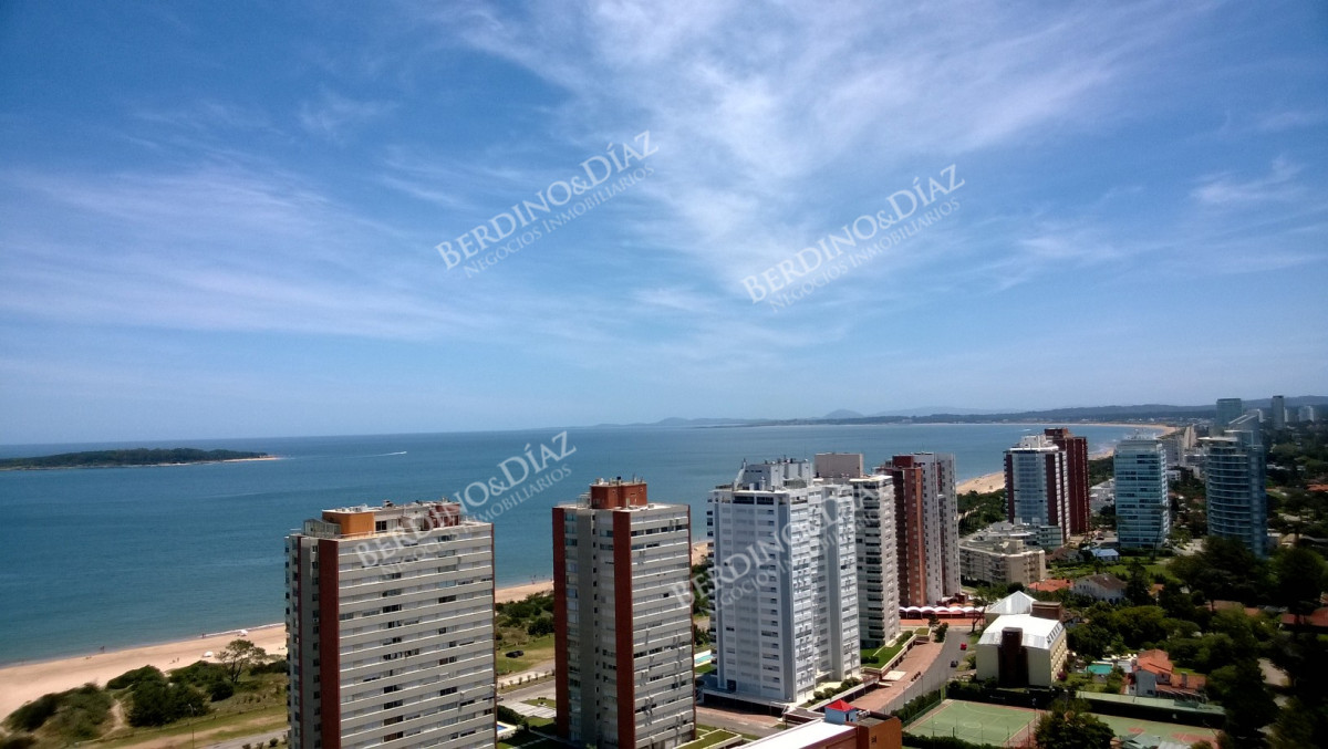 Apartamento ID.959 - Apartamento en venta Playa Mansa 3 dormitorios