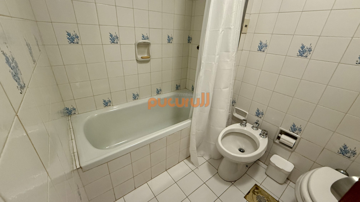 Apartamento ID.2696 - Apartamento en venta frente al mar en Punta del Este