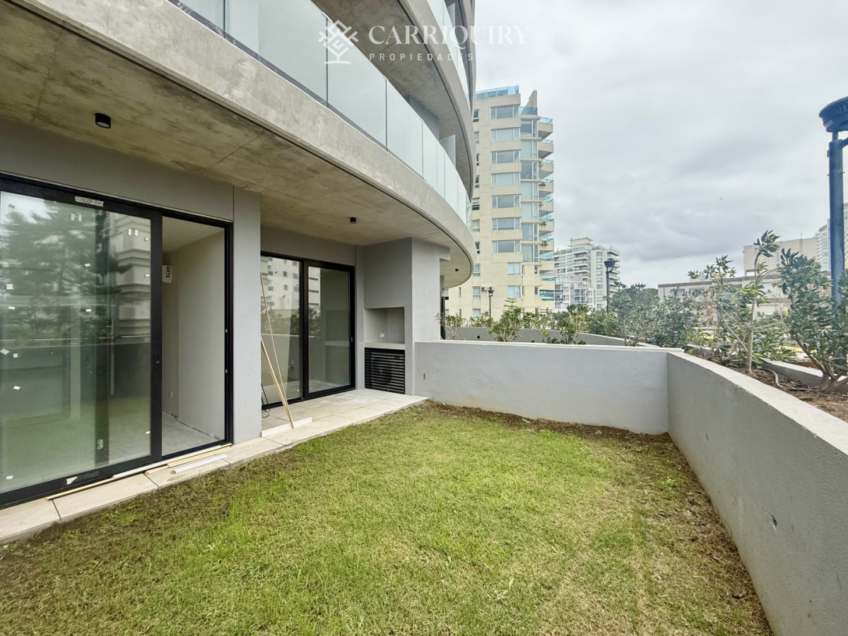Apartamento ID.9758 - Apartamento de 2 dormitorios en venta, Playa Brava Punta del Este