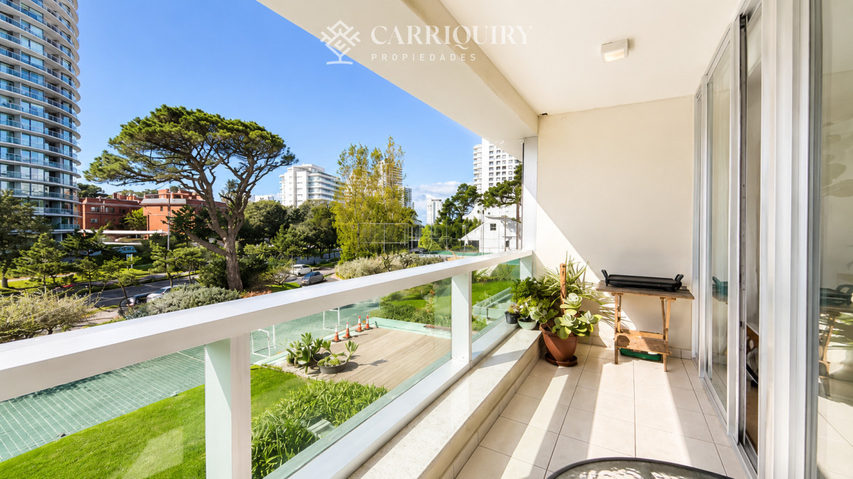 Apartamento ID.10241 - Apartamento en venta de 3 dormitorios en Punta del Este