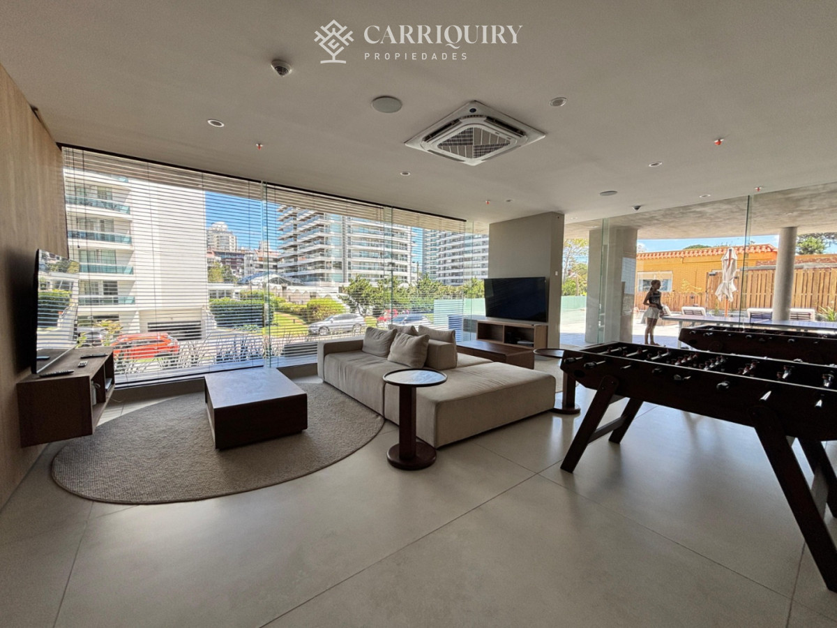 Apartamento ID.9758 - Apartamento de 2 dormitorios en venta, Playa Brava Punta del Este
