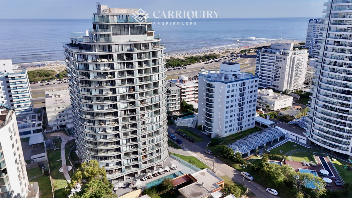 Apartamento ID.9758 - Apartamento de 2 dormitorios en venta, Playa Brava Punta del Este