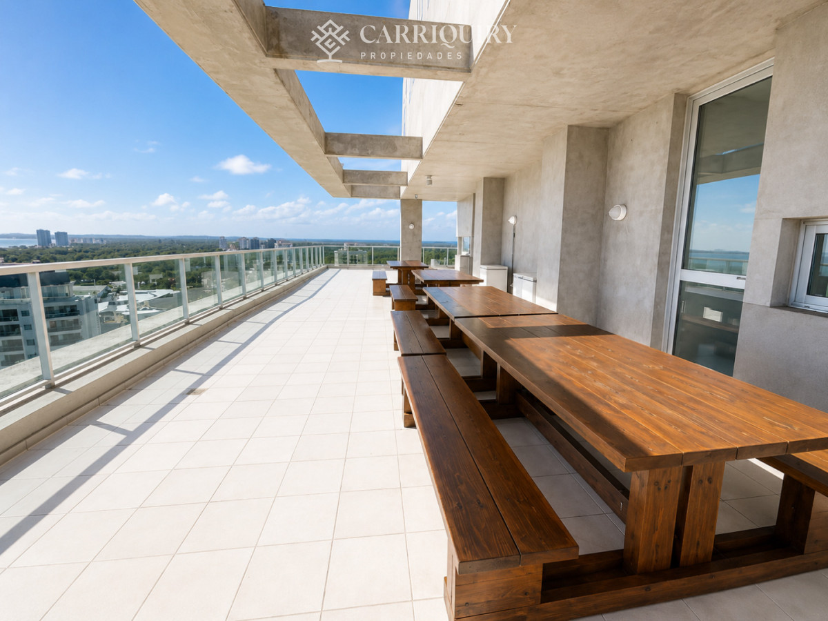 Apartamento ID.10241 - Apartamento en venta de 3 dormitorios en Punta del Este