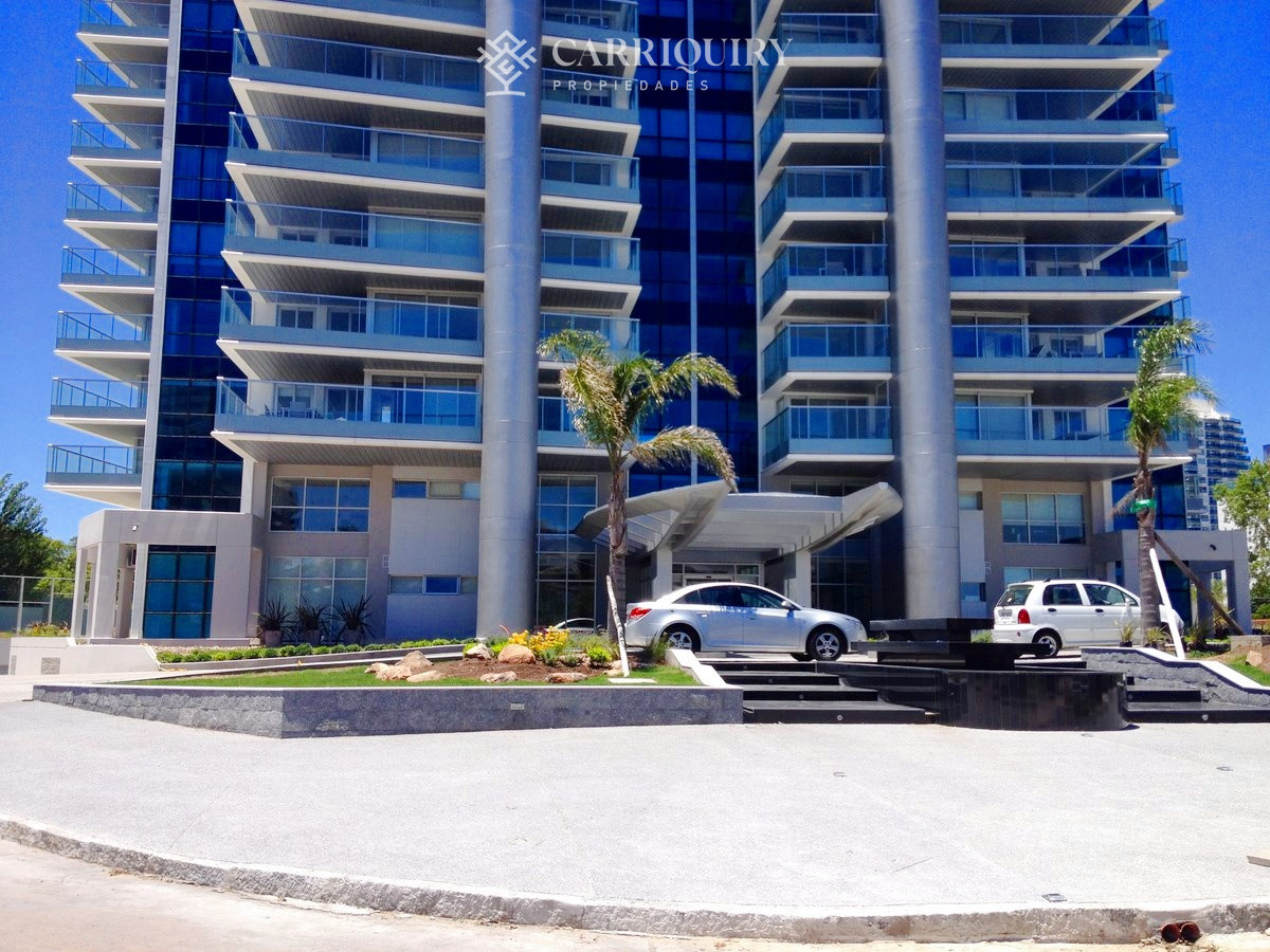 Apartamento ID.5197 - Apartamento en venta, 3 dormitorios en Punta del Este