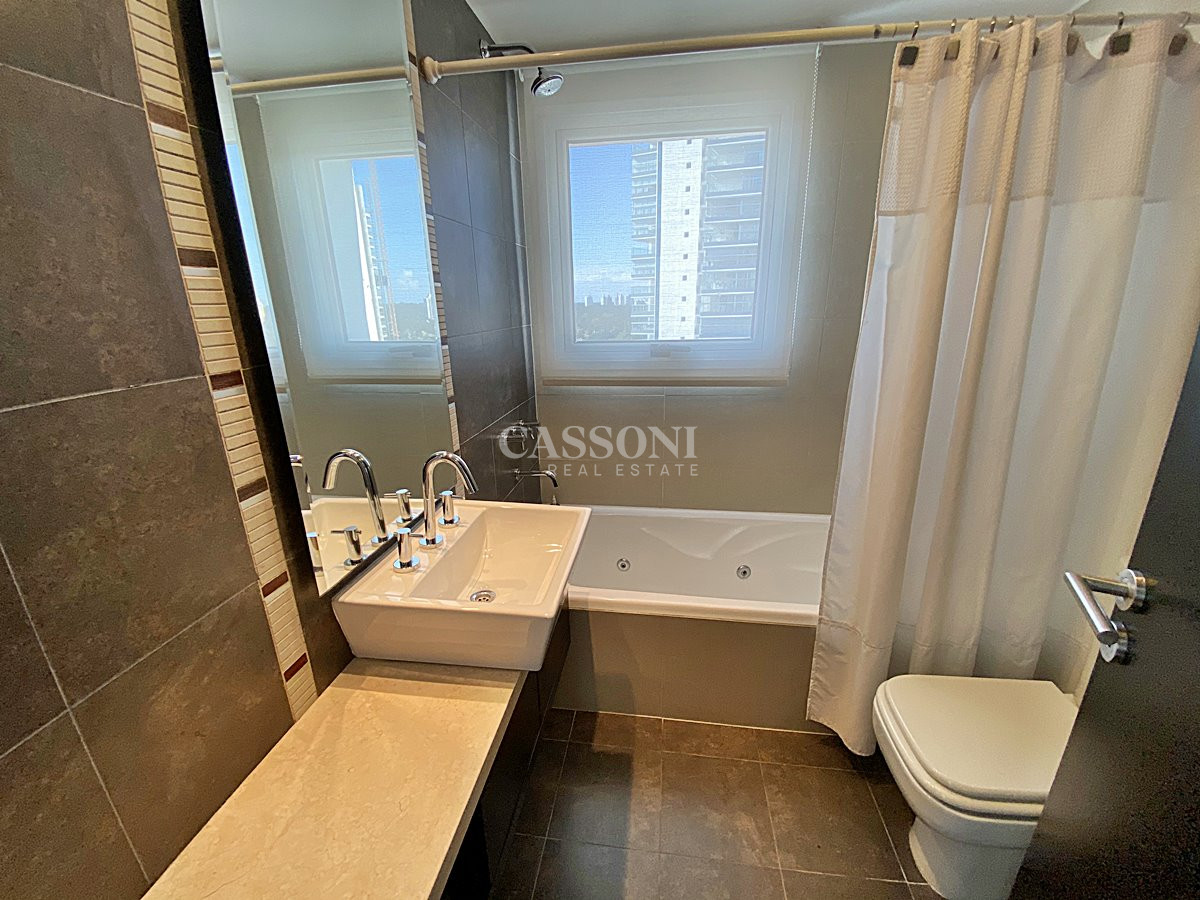 Apartamento ID.1427 - Hermoso apartamento de 3 dormitorios a pasos de Playa Mansa! 