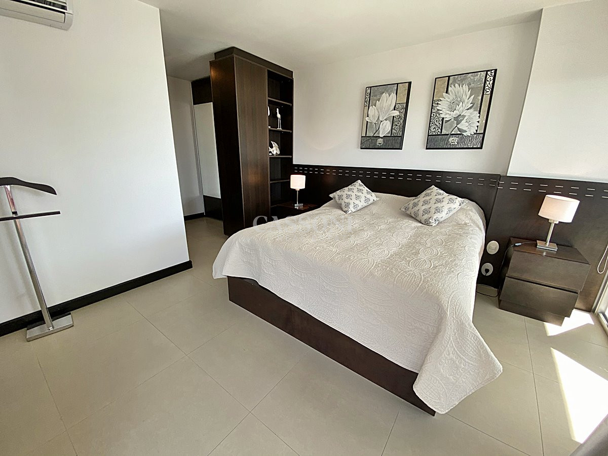 Apartamento ID.1427 - Hermoso apartamento de 3 dormitorios a pasos de Playa Mansa! 