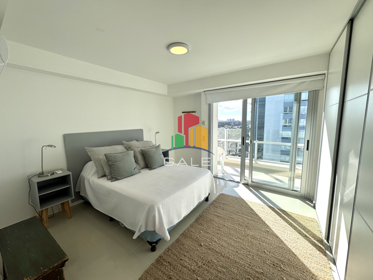 Apartamento ID.4779 - Apartamento en venta de 3 dormitorios en Aidy Grill Playa Brava Punta del Este