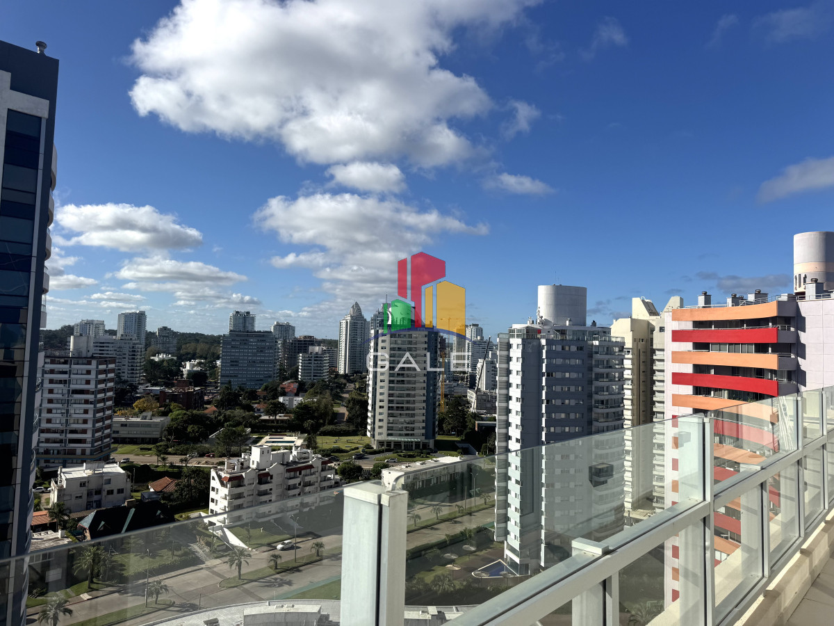 Apartamento ID.4779 - Apartamento en venta de 3 dormitorios en Aidy Grill Playa Brava Punta del Este