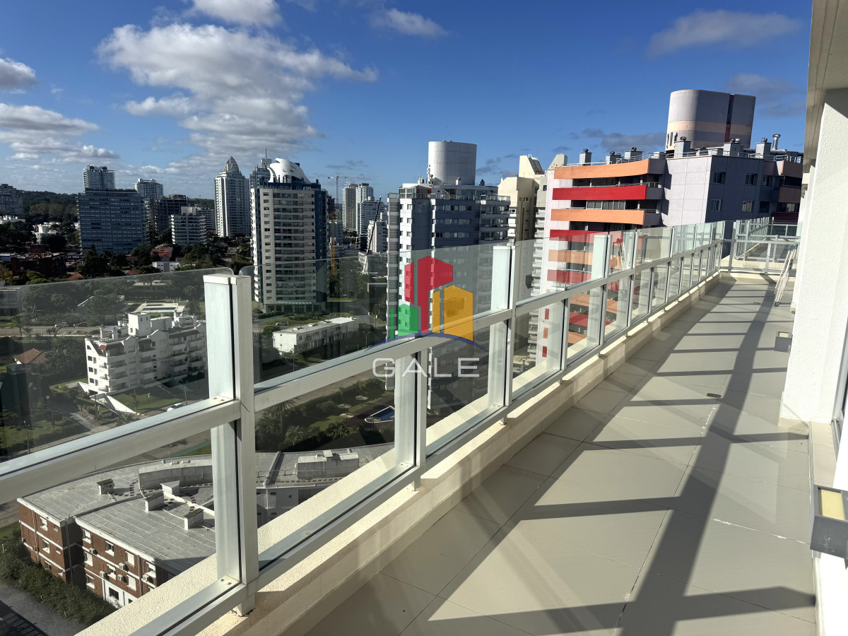Apartamento ID.4779 - Apartamento en venta de 3 dormitorios en Aidy Grill Playa Brava Punta del Este
