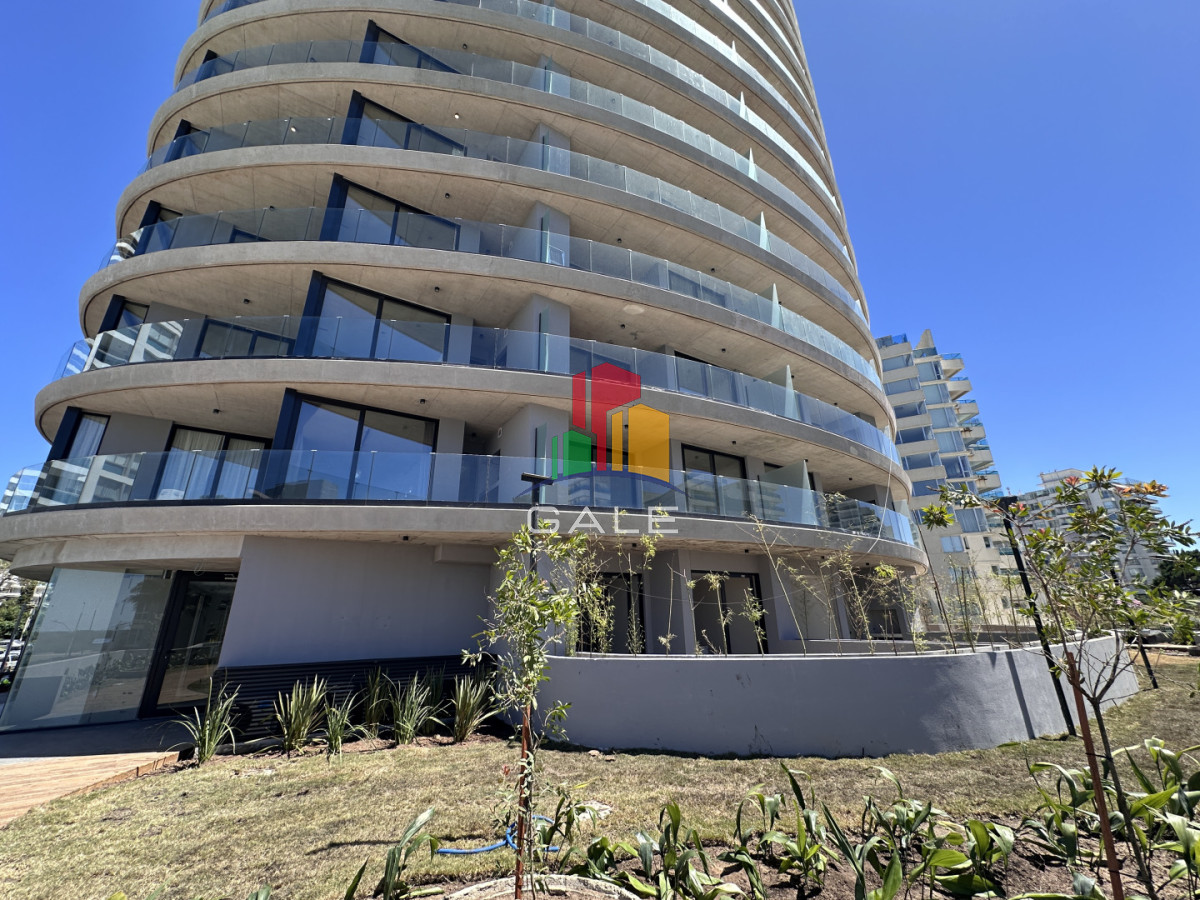 Apartamento ID.4690 - Apartamento de 2 dormitorios en venta, Playa Brava Punta del Este