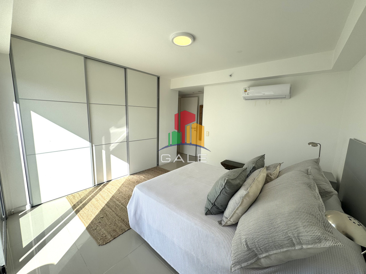 Apartamento ID.4779 - Apartamento en venta de 3 dormitorios en Aidy Grill Playa Brava Punta del Este