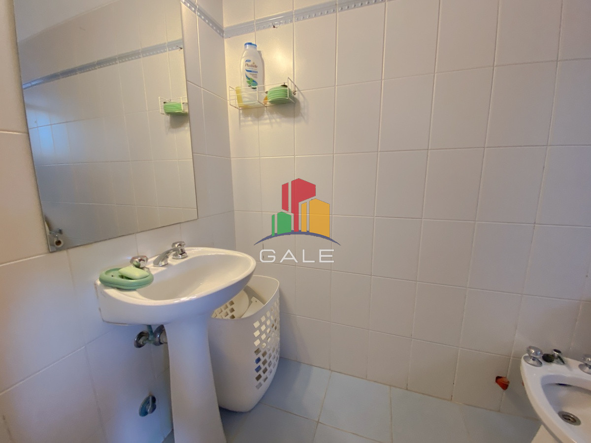 Casa ID.814 - Casa en venta Playa Mansa 7 dormitorios o mas