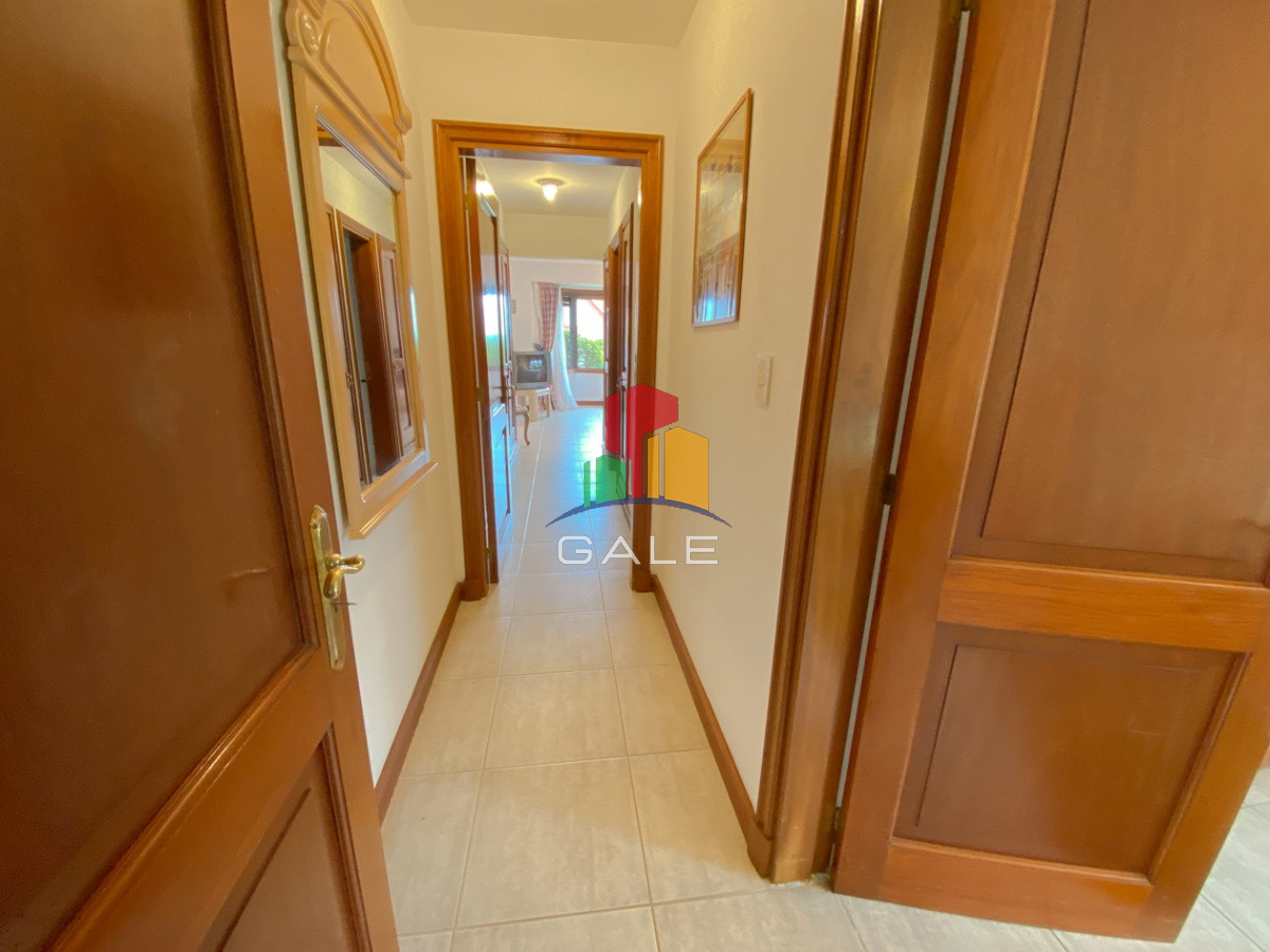 Casa ID.814 - Casa en venta Playa Mansa 7 dormitorios o mas