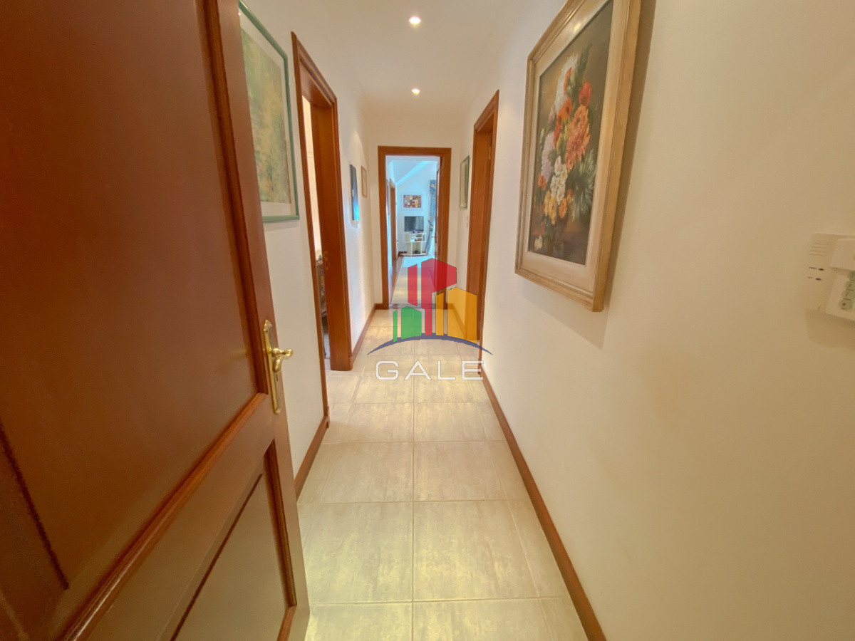 Casa ID.814 - Casa en venta Playa Mansa 7 dormitorios o mas