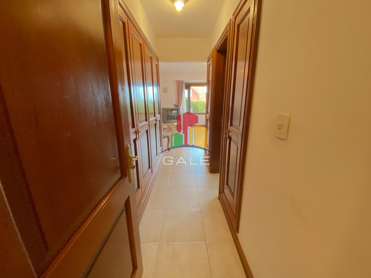 Casa ID.814 - Casa en venta Playa Mansa 7 dormitorios o mas
