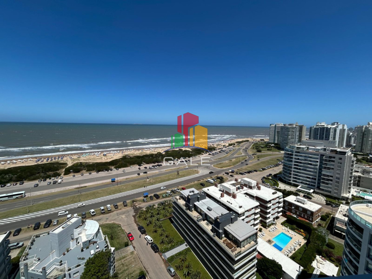 Apartamento ID.4690 - Apartamento de 2 dormitorios en venta, Playa Brava Punta del Este