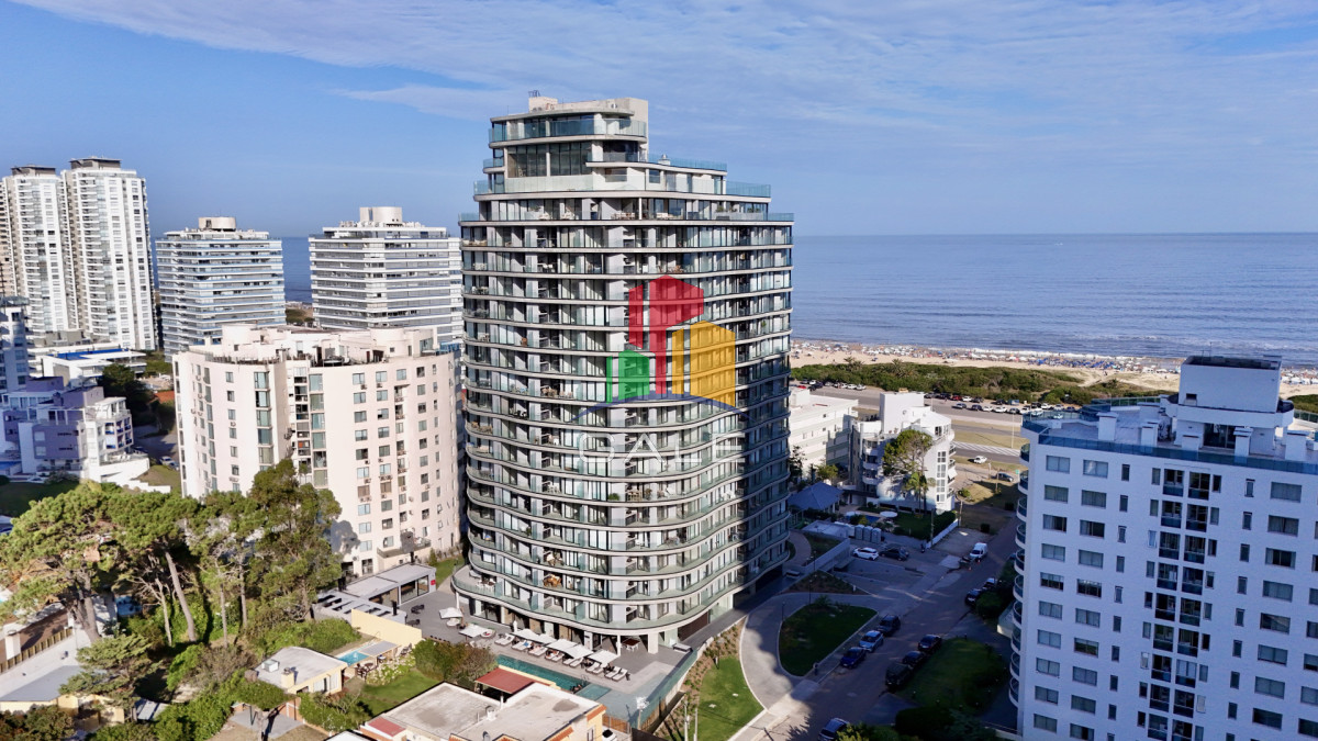 Apartamento ID.4690 - Apartamento de 2 dormitorios en venta, Playa Brava Punta del Este