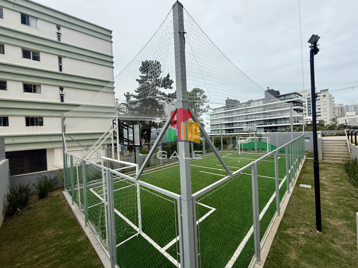 Apartamento ID.4690 - Apartamento de 2 dormitorios en venta, Playa Brava Punta del Este