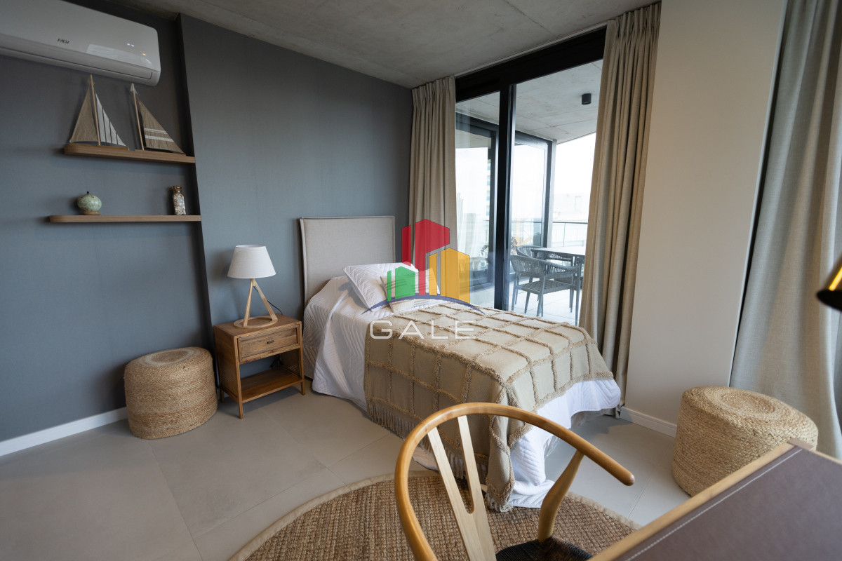 Apartamento ID.4690 - Apartamento de 2 dormitorios en venta, Playa Brava Punta del Este