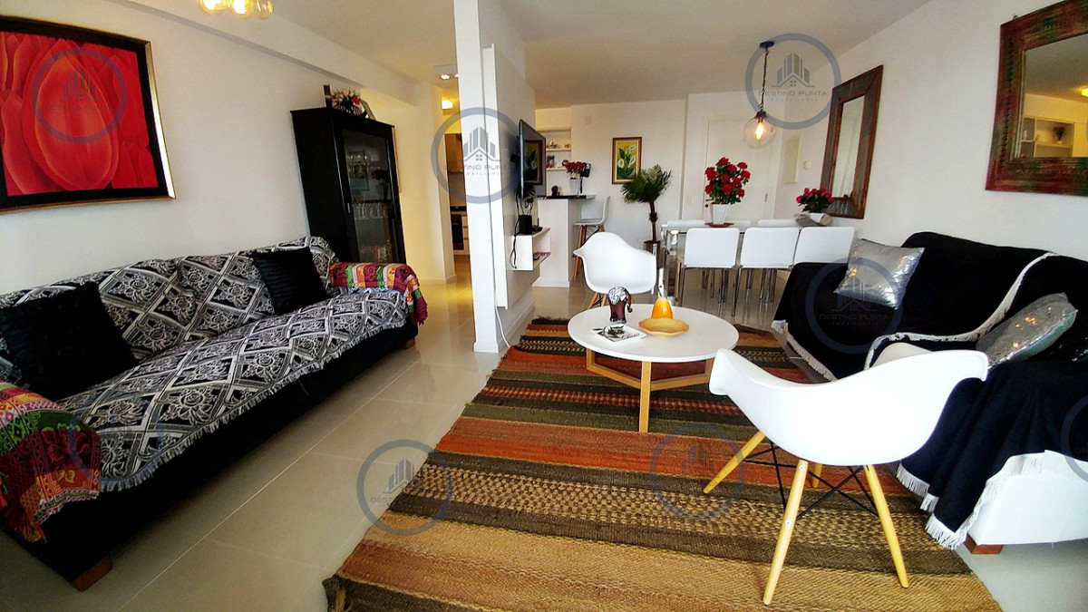 Apartamento ID.854 - Apartamento de 2 Dormitorios a pasos del mar, Playa Brava, Punta del Este - Venta