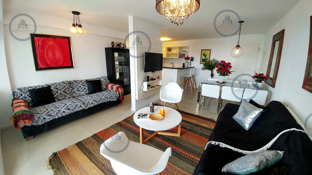 Apartamento ID.854 - Apartamento de 2 Dormitorios a pasos del mar, Playa Brava, Punta del Este - Venta