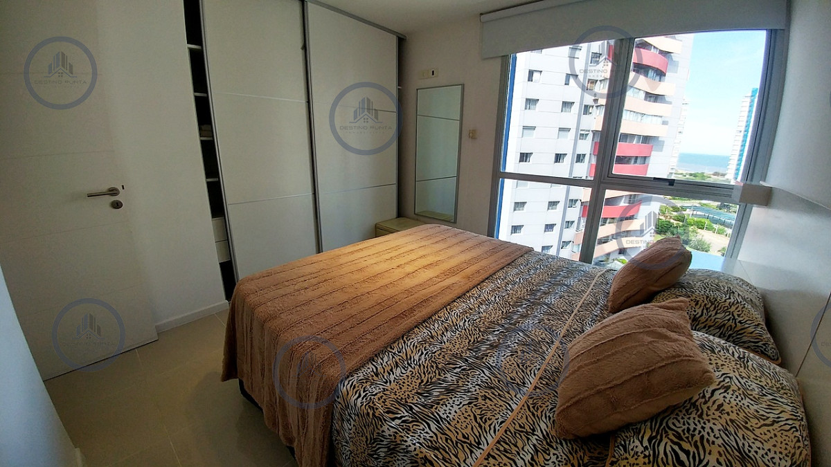 Apartamento ID.854 - Apartamento de 2 Dormitorios a pasos del mar, Playa Brava, Punta del Este - Venta