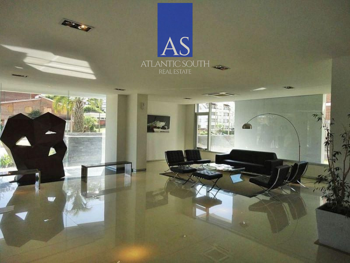 Apartamento ID.2132 - Apartamento 3 dormitorios en torre de categoría Punta del Este