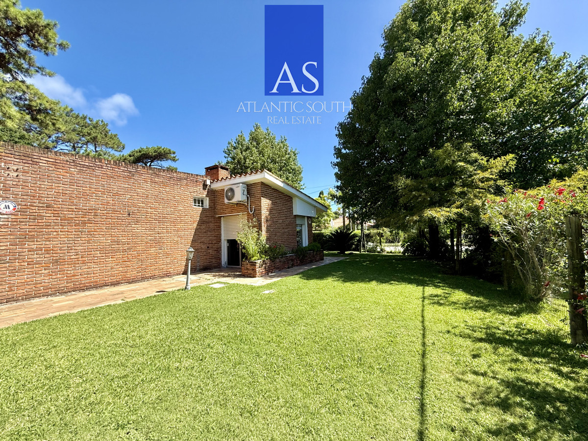 Casa en venta 4 dormitorios en Cantegril cercano a Playa Mansa Punta del Este - GoPunta - Portal Inmobiliario de Punta del Este - Maldonado