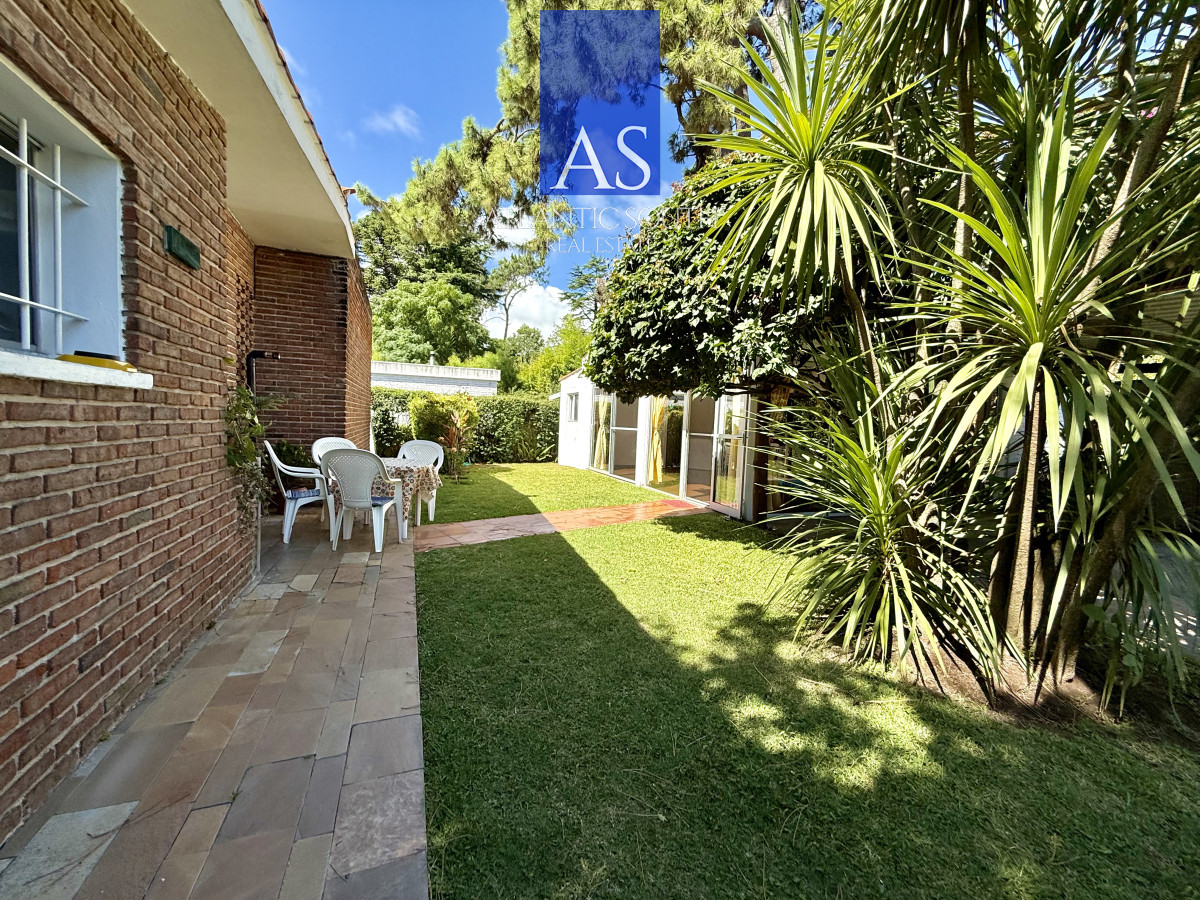 Casa en venta 4 dormitorios en Cantegril cercano a Playa Mansa Punta del Este - GoPunta - Portal Inmobiliario de Punta del Este - Maldonado