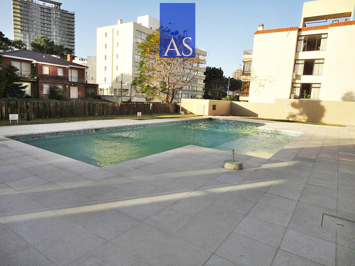 Apartamento ID.4807 - Apartamento moderno 1 dormitorio todos los servicios Playa BRava Aidy Grill Punta del Este