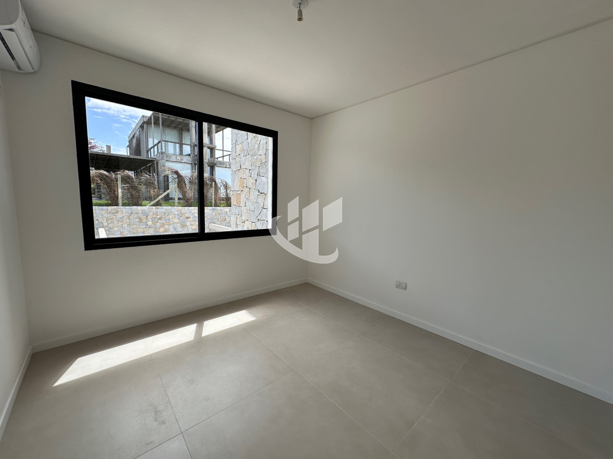 Apartamento ID.786 - Apartamento de 2 dormitorios en venta Punta del Este
