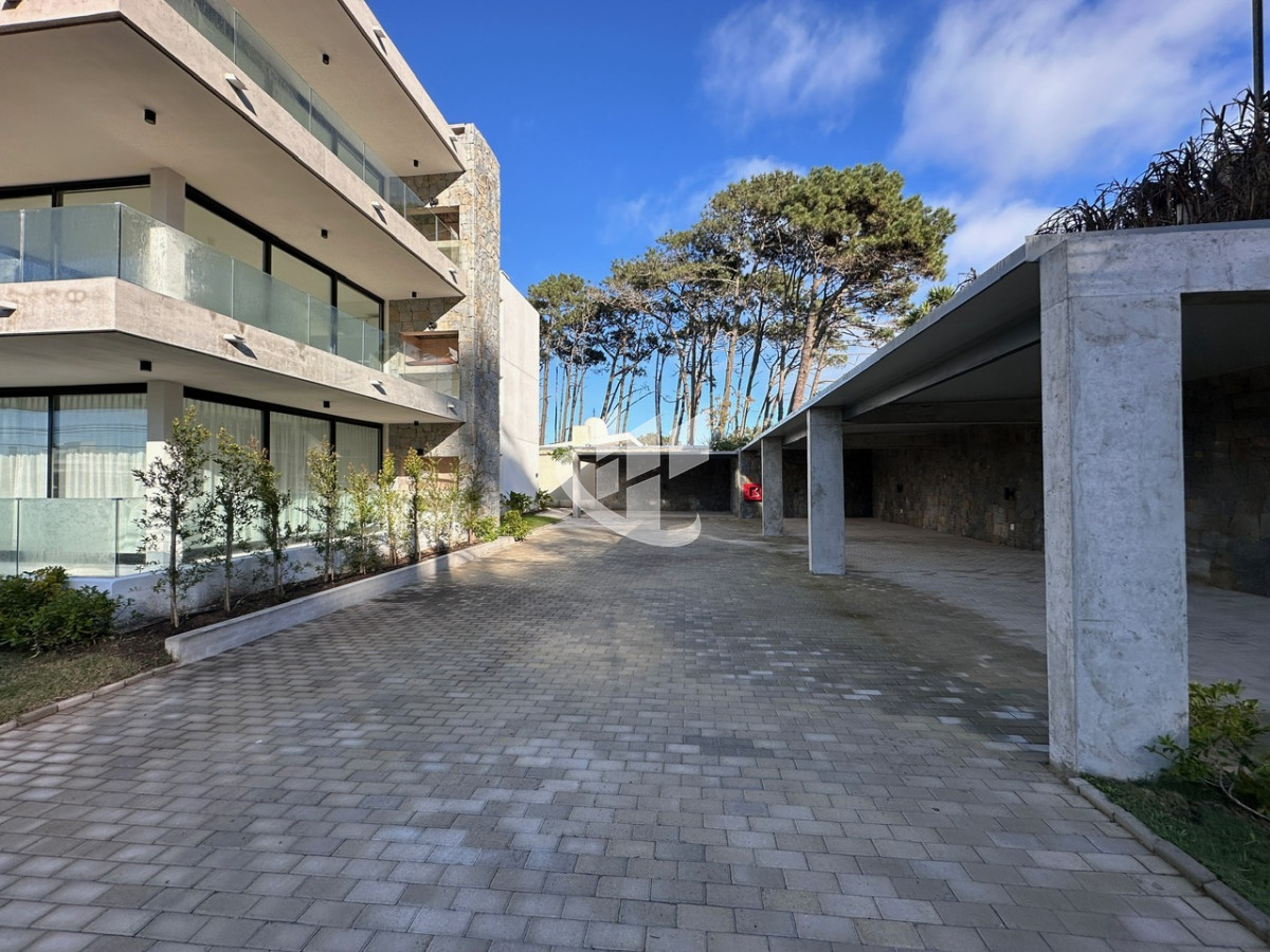 Apartamento ID.786 - Apartamento de 2 dormitorios en venta Punta del Este