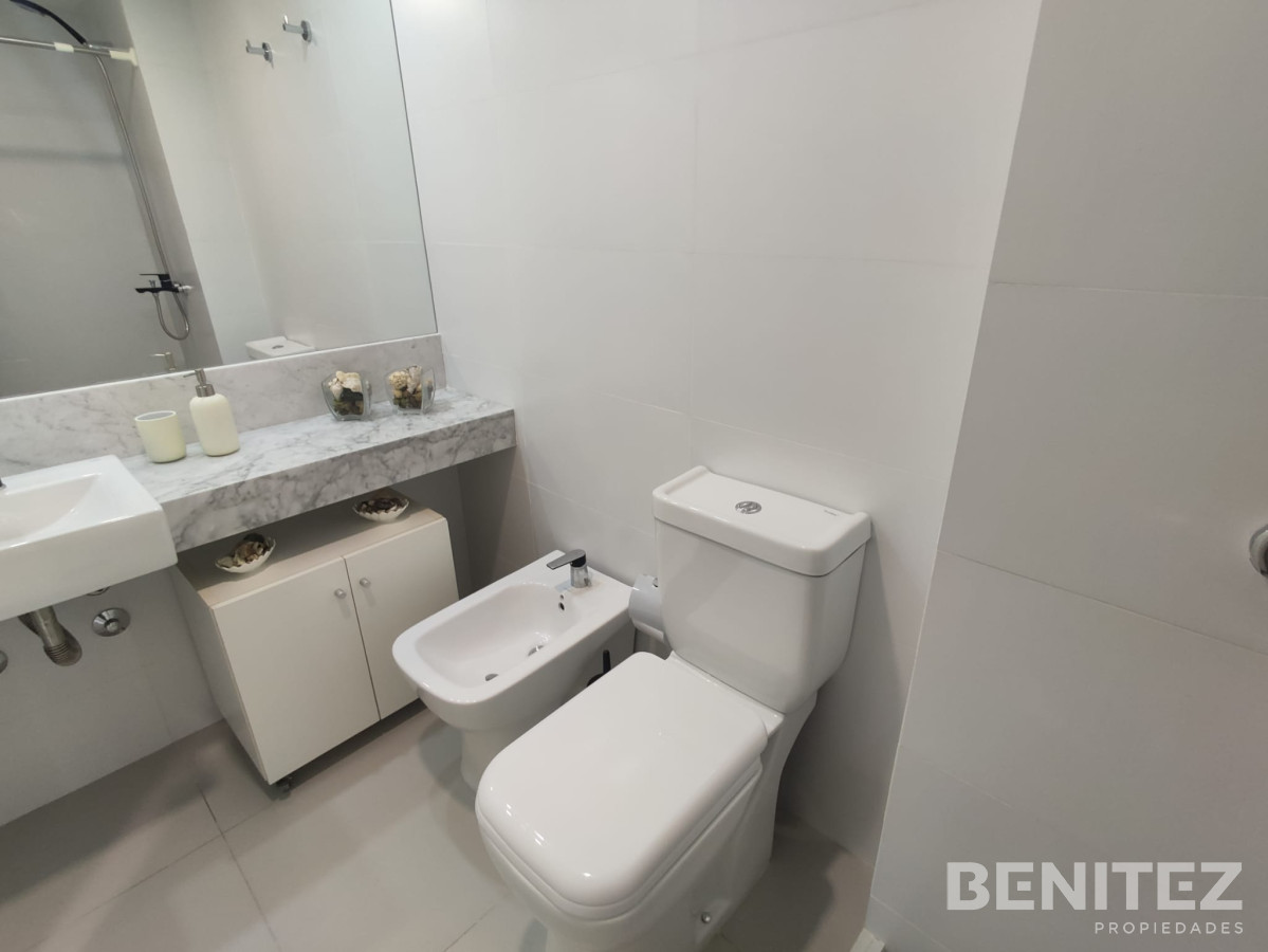 Apartamento ID.9247 - Zona Conrad. Playa Mansa a metros del Mar. Nuevo con servicios.