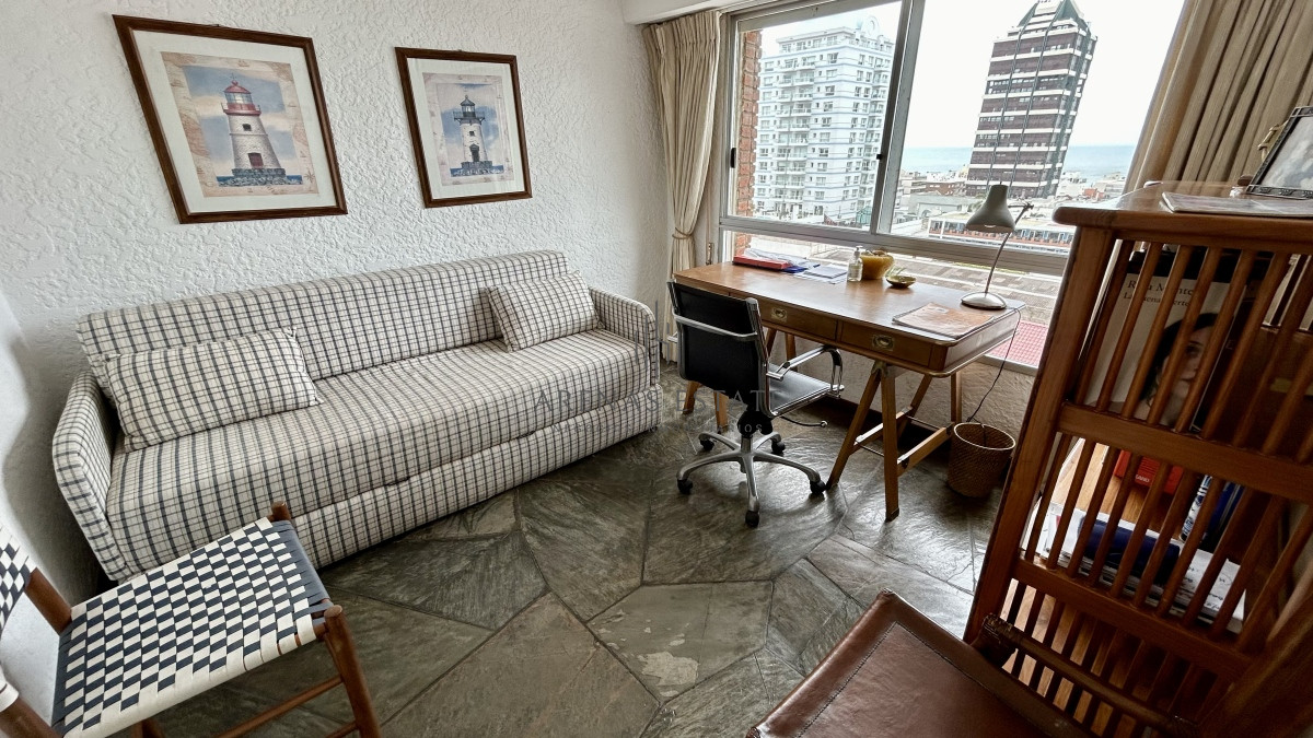 Apartamento ID.2158 - Apartamento de 3 dormitorios en venta, peninsula, puerto Punta del Este