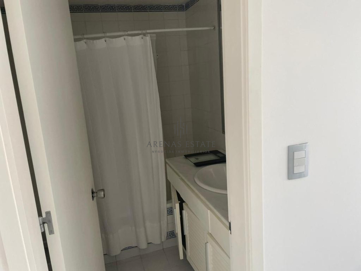 Apartamento ID.2152 - Apartamento en torre de categoría en venta y alquiler temporario.