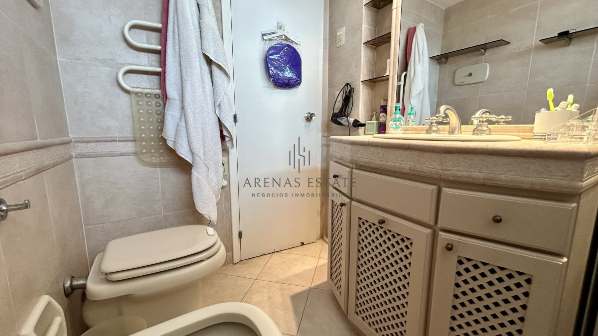 Apartamento ID.2158 - Apartamento de 3 dormitorios en venta, peninsula, puerto Punta del Este
